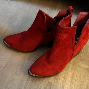 Elegant Red Suede Ankle Boots